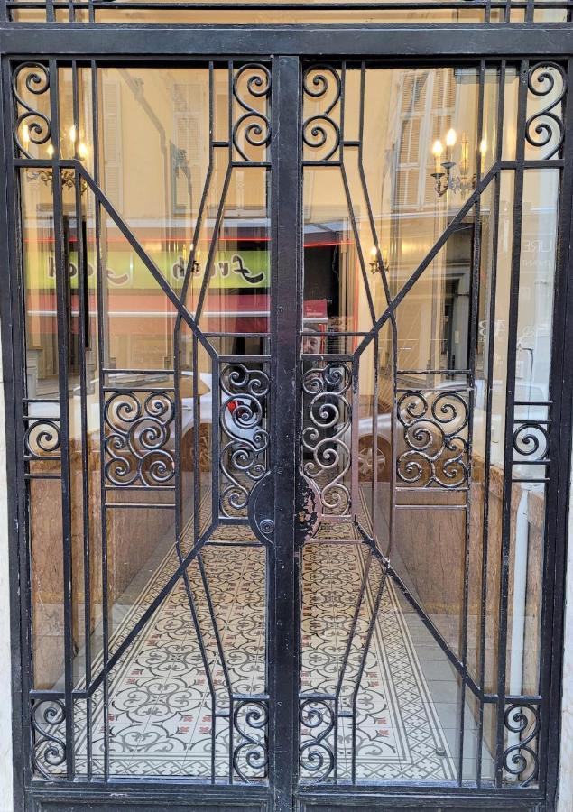 Superbe Studio Meuble Cosy Avec Lit Superconfort Au Calme Jean Medecin Nice Exterior foto